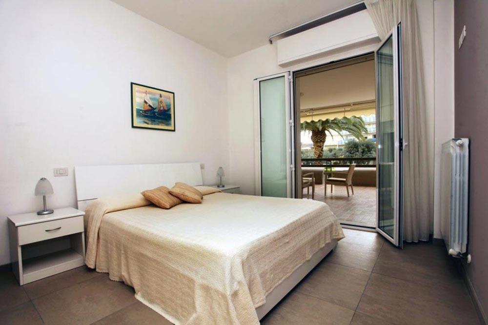 סן בנדטו דל טרנטו Hotel Bernard חדר תמונה